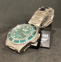 Carica l&#39;immagine nel visualizzatore di Gallery, Orologio Pierre Bonnet ref 6483 acciaio lunetta verde quadrante verde
