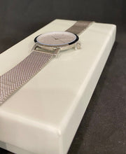 Carica l&#39;immagine nel visualizzatore di Gallery, Orologio Rosefield AMS/NYC The Mercer Unisex acciaio bracciale milanese
